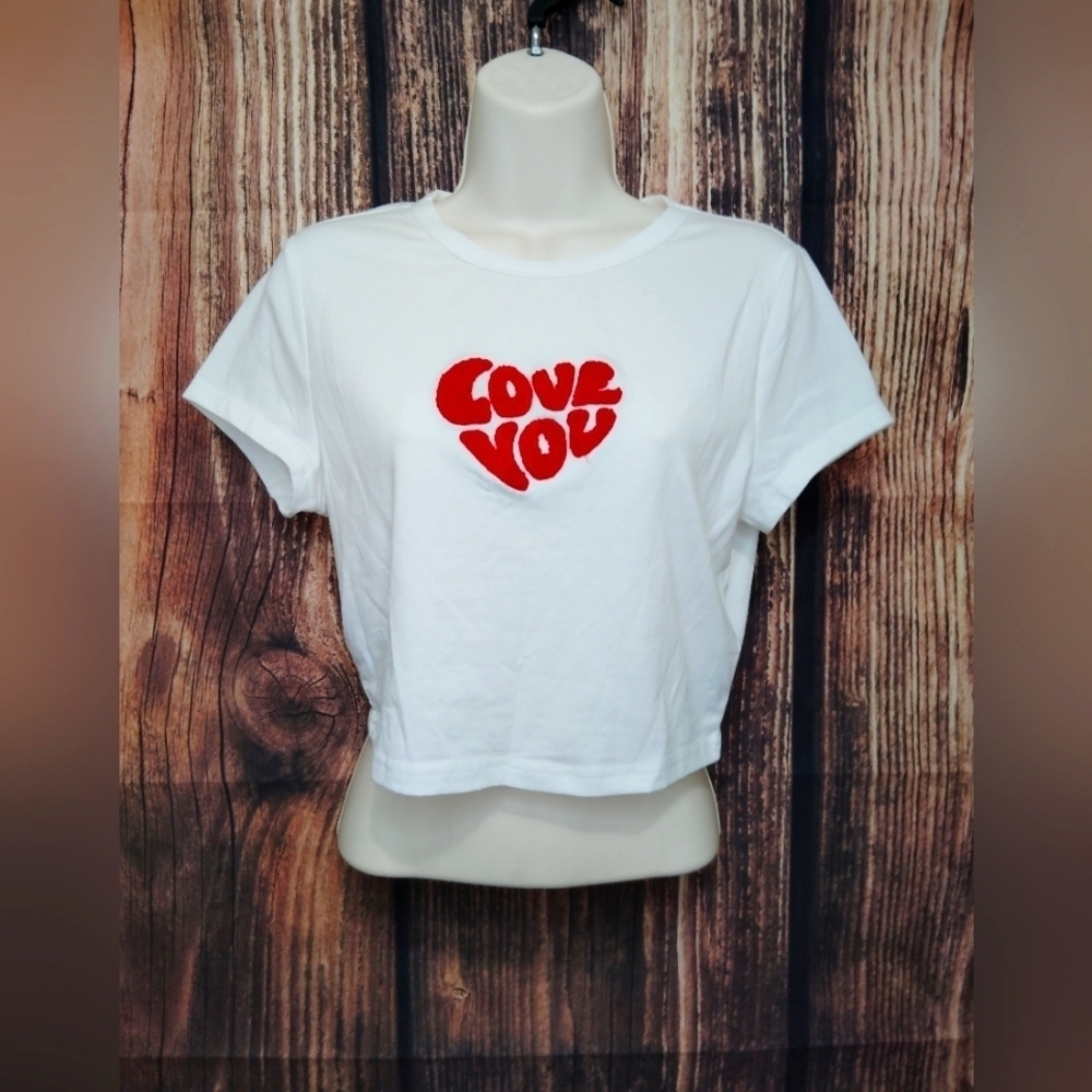 "lOVE YOU" women's valentine day inspired crop top size Medium